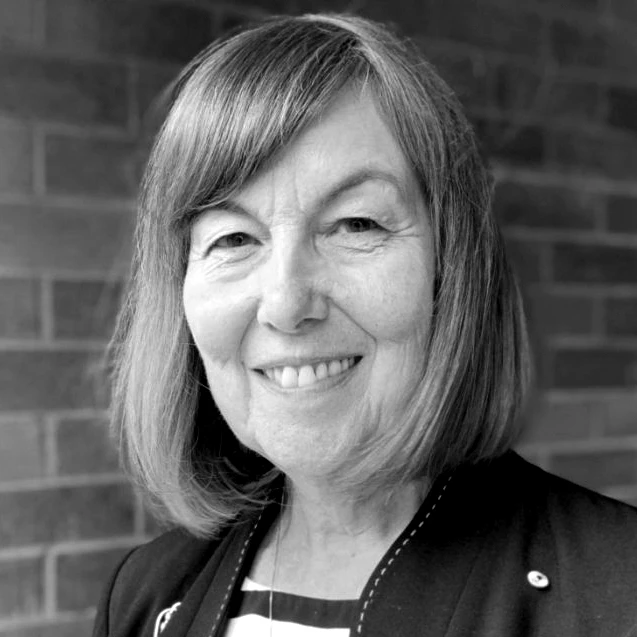 Dr Carrie Hillyard